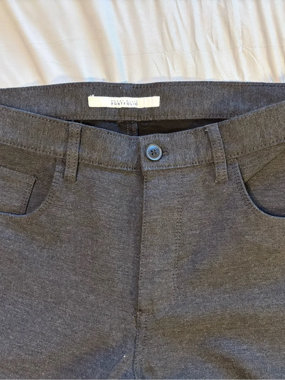 Perry Ellis portfolio chinos 32x32